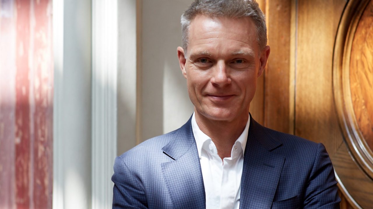 Tim Marlow inaugura Talk Art, una ventana al mundo del arte