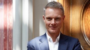 Tim Marlow inaugura Talk Art, una ventana al mundo del arte