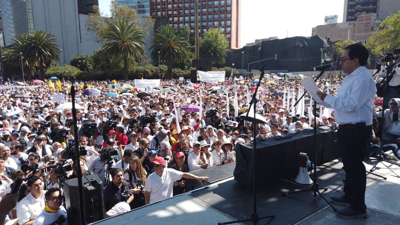 PAN, PRD y LeBarón lideran marcha y piden la renuncia de AMLO
