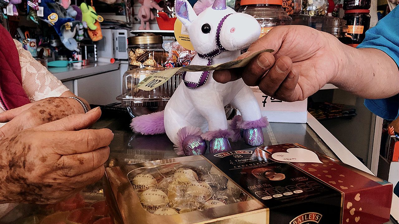 Comerciantes estiman incremento de 22.3% en venta de regalos y comida por San Valentín