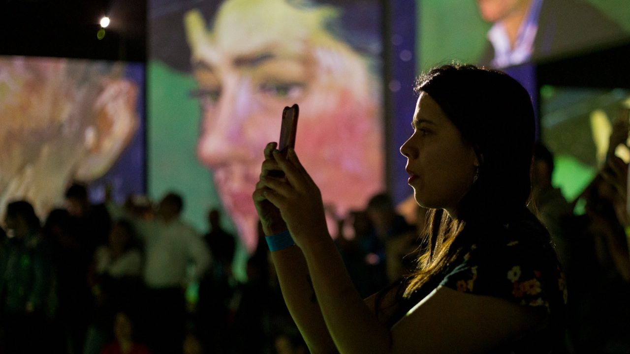 5 consejos para tomar fotos memorables en Van Gogh Alive Experience