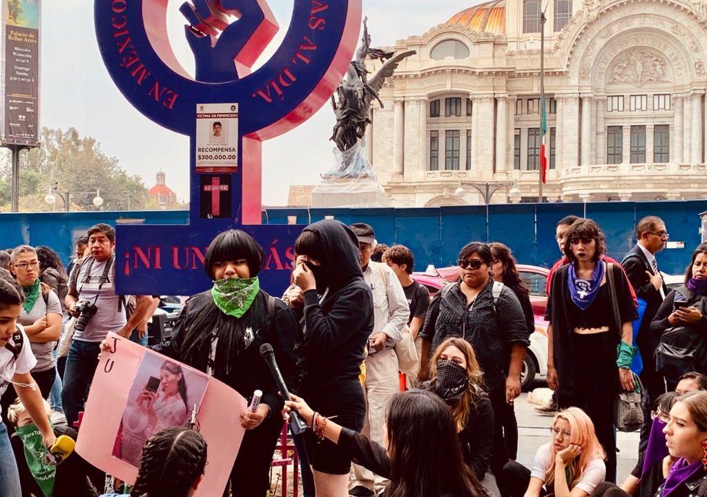 Pobreza y violencia, legado de la pandemia para mujeres de América Latina