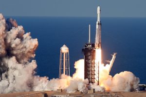 Falcon 9 te lleva a la estratósfera por un millon de dolares.