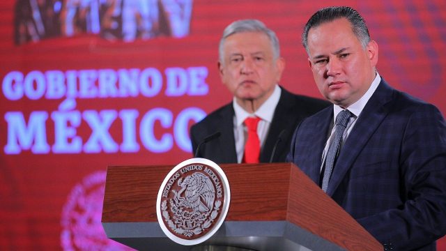 Santiago Nieto, titular de la UIF, identifica tres modalidades de  defraudación fiscal • Forbes México