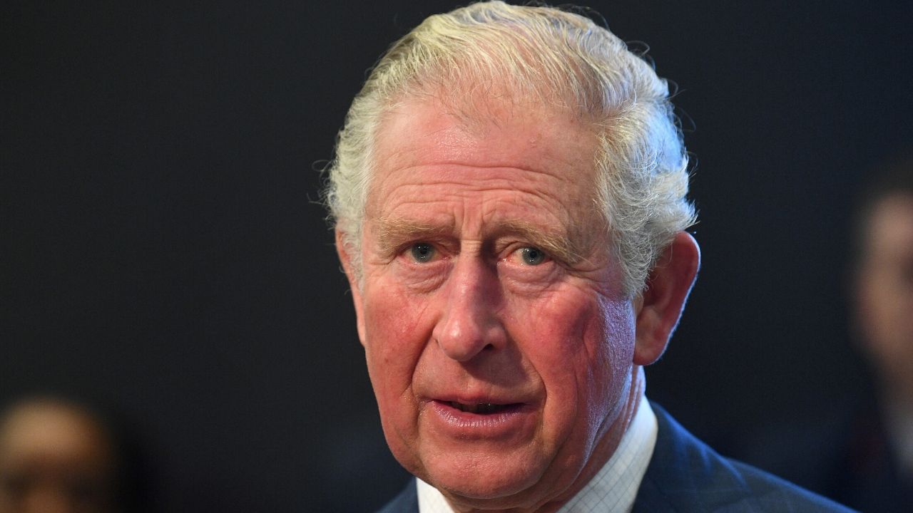 Príncipe Carlos reemplaza por primera vez a la reina Isabel en apertura del Parlamento