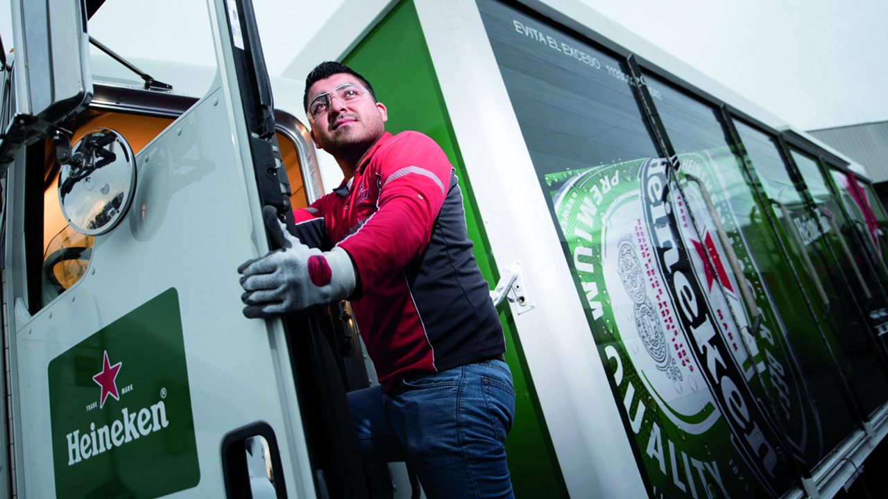 KOF, Coca Cola Company y Heineken rediseñan acuerdo de distribución en Brasil
