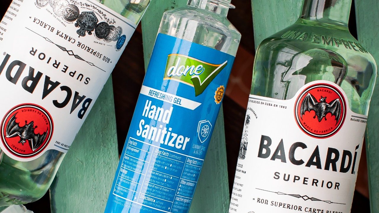 Bacardí produce 1.1 millones de litros de gel antibacterial a nivel global por contingencia