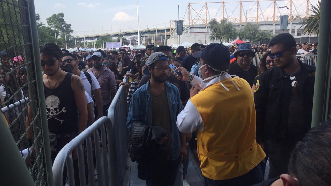 Vive Latino, con pocos filtros para temperatura de asistentes