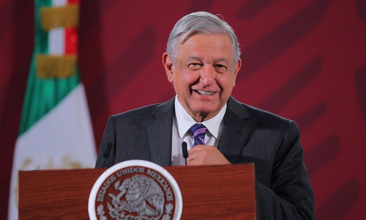 AMLO y Constellation Brands evalúan reubicación de millonaria planta cervecera