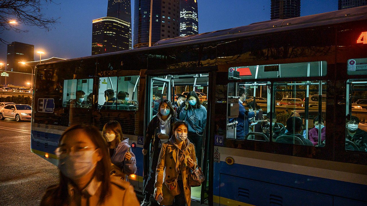 Beijing suma 14 días sin contagios: reduce nivel de alerta