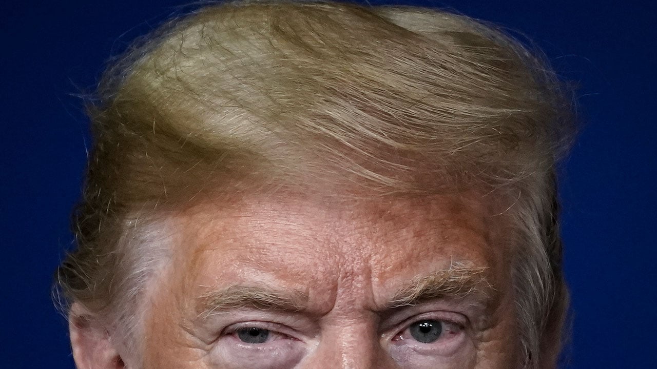Donald Trump gastó 70,000 dólares en peluquería: NYT