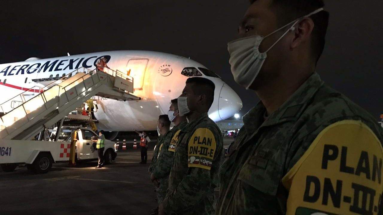 Aeroméxico cambia pasajeros por carga en emergencia sanitaria 
