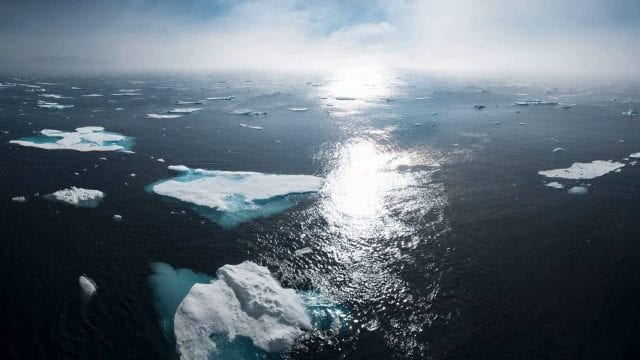 Iceberg movimiento calentamiento global deshielo antártico