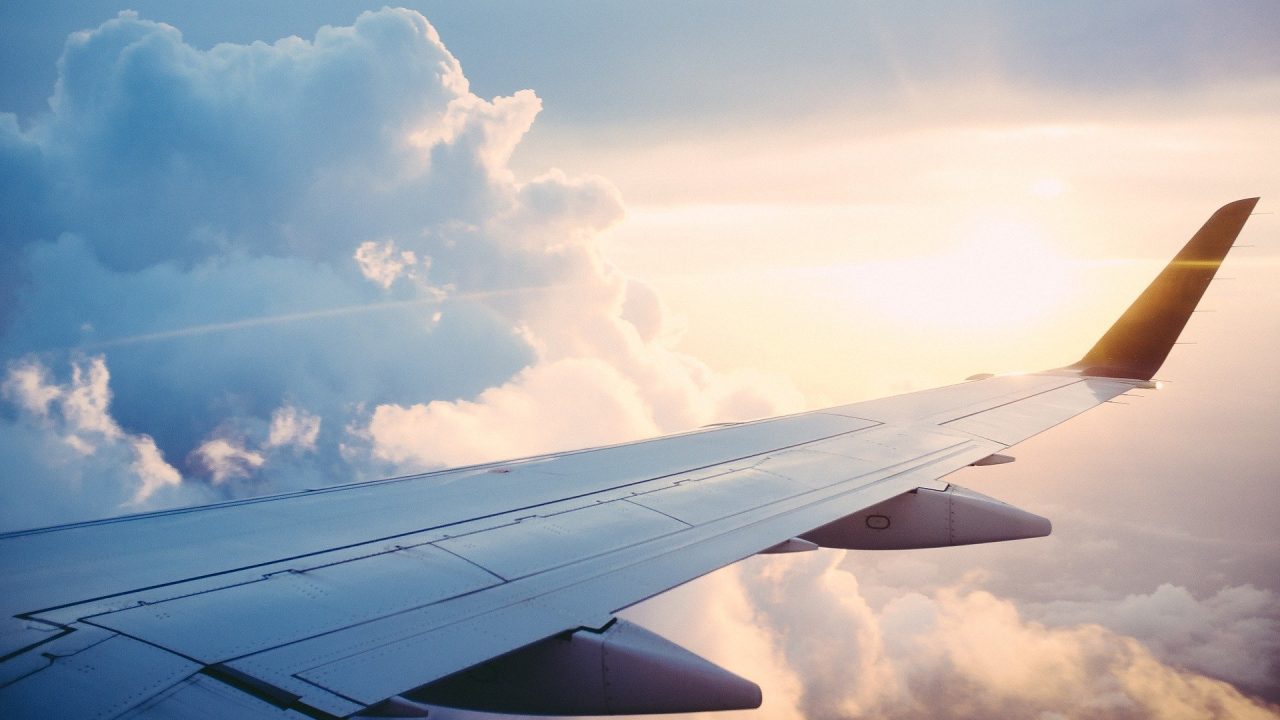 Aerolíneas podrían ‘cobrarle’ a México falta de apoyo por Covid-19