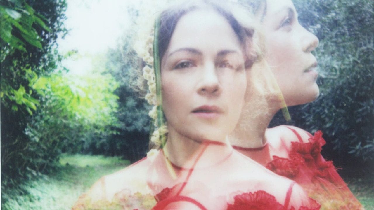Selección Forbes 2020|EXCLUSIVA: Natalia Lafourcade le canta a México con nuevo lanzamiento