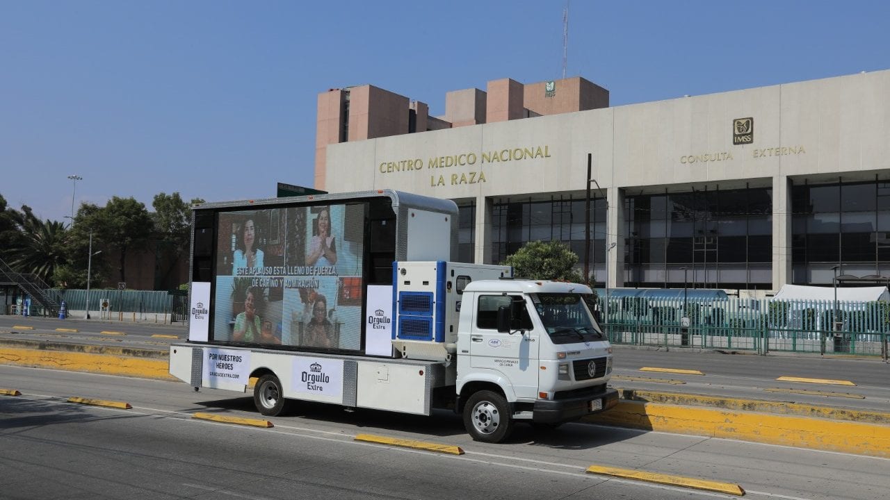 #OrgulloExtra: el homenaje de las madres al cuerpo médico de nuestro país