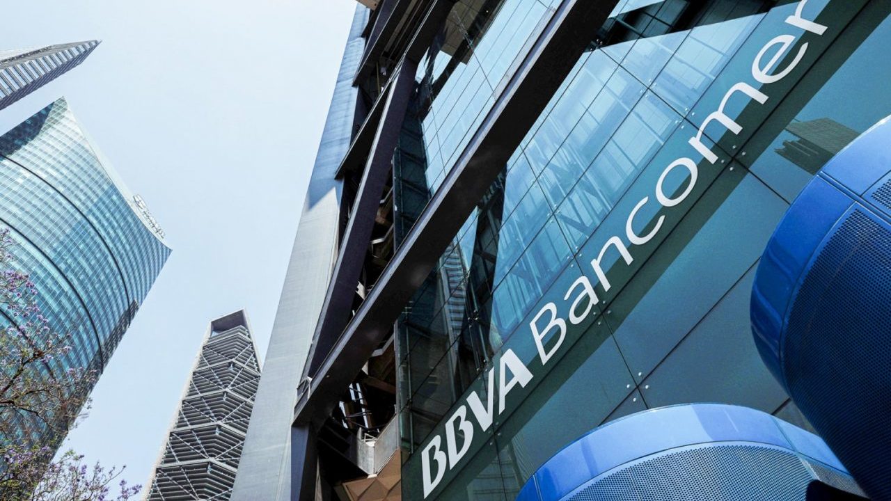 Cofece multa a 7 bancos por colusión en mercado de deuda del gobierno