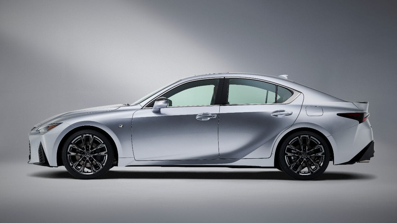 Así es el Lexus IS 2021, lo distingue un renovado aspecto deportivo