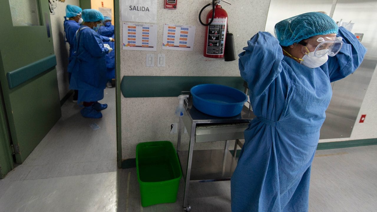 Casos de COVID-19 en América Latina suman 2 millones: Reuters