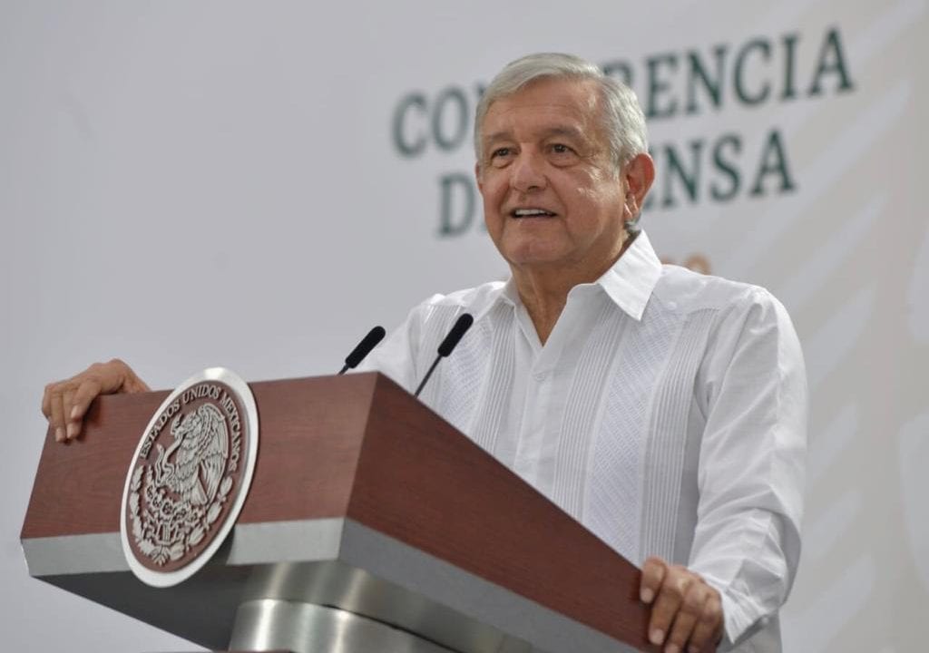 Con todo y crisis económica y pico en contagios, AMLO pide no ser consumistas ni egoístas