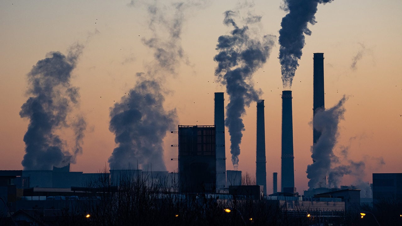 FMI urge a mayores países contaminadores a pactar precio mínimo al carbono