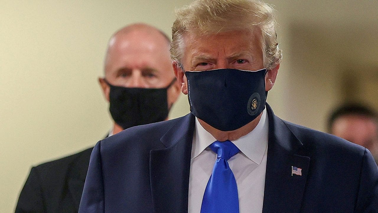 Trump firma decreto para bajar precios de medicamentos en EEUU