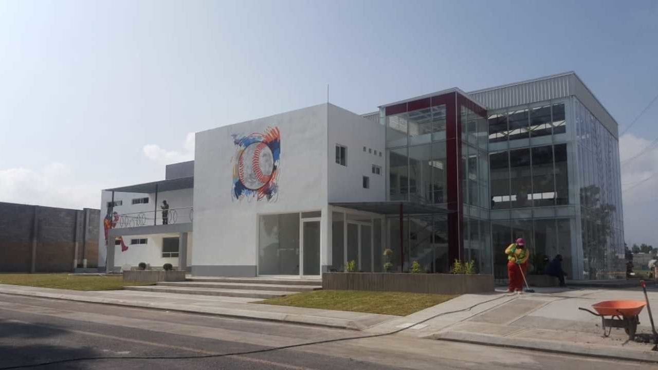 La 4T gasta 70 mdp en escuela de beisbol en Texcoco