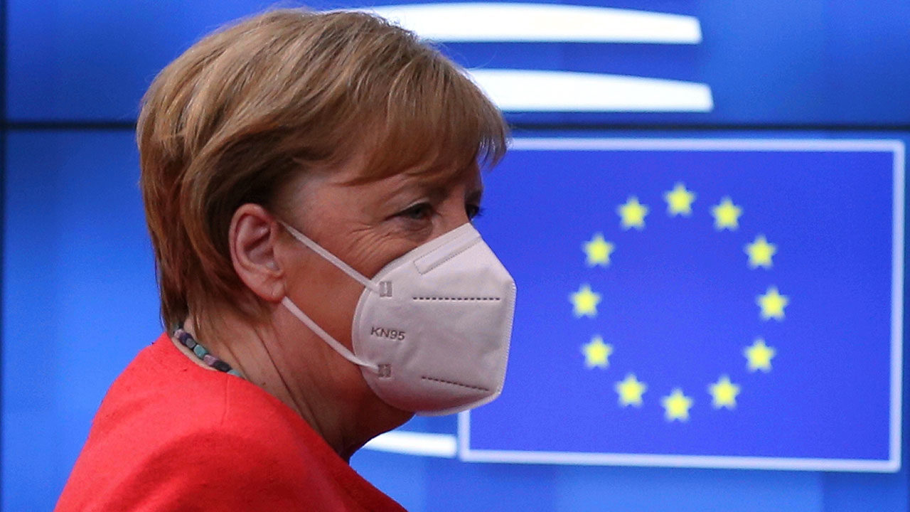 Angela Merkel teme pico de contagios en época navideña de 19,200 casos diarios