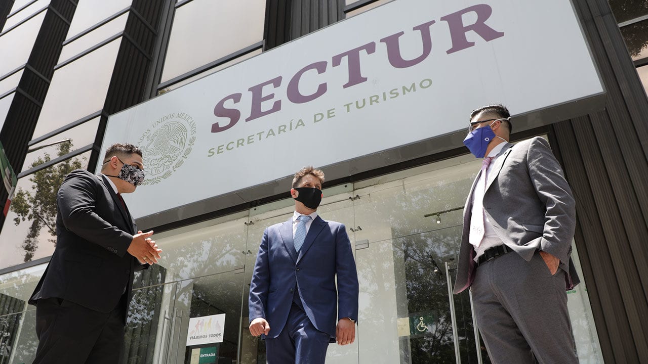 Tecnocen entrega Visitmexico a la Sectur
