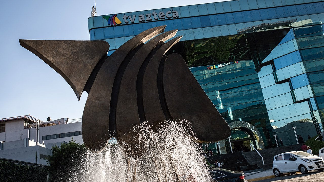 Tenedores de deuda de TV Azteca buscan cobrar por anticipado 400 mdd
