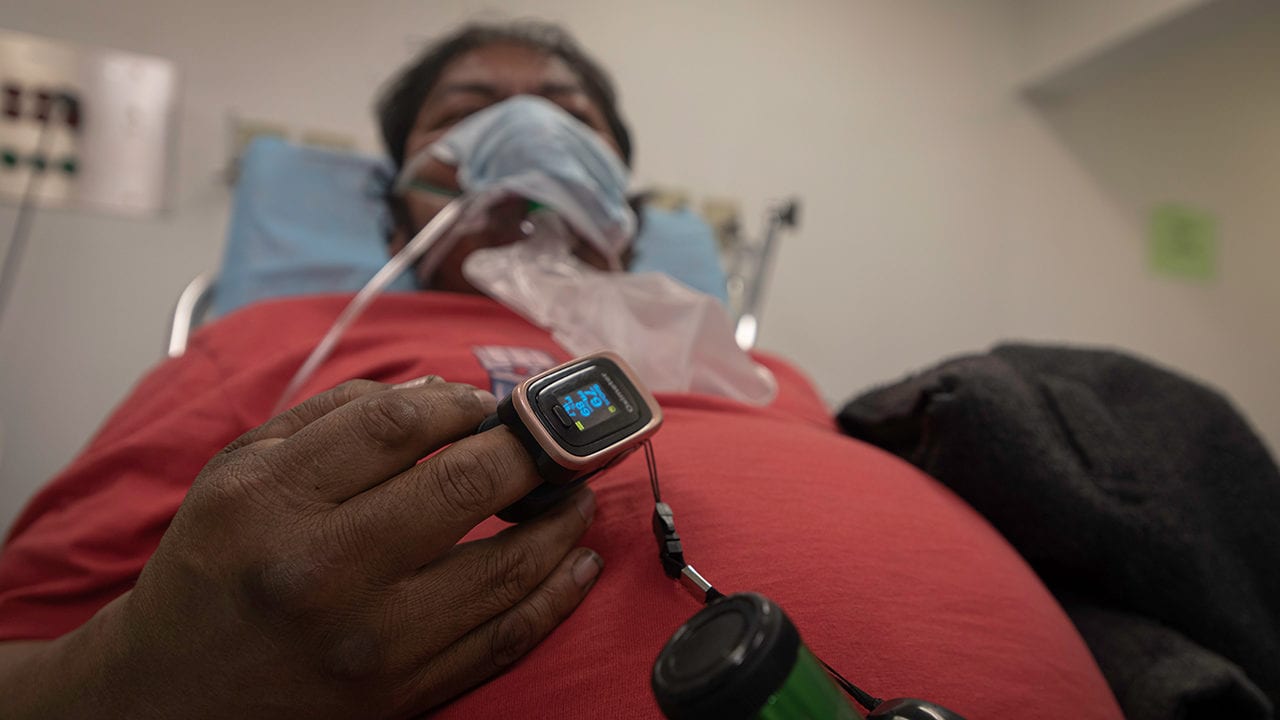 Medicamento contra la artritis ayuda a pacientes críticos de Covid-19: estudio