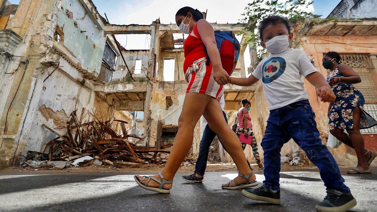 Rebrote de pandemia en Cuba puede convertirse en “incontrolable”: ministro