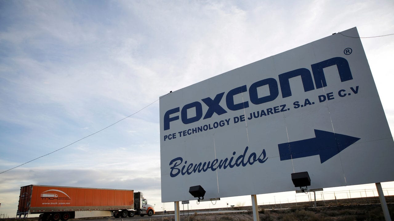 Foxconn decidirá entre México y Wisconsin para planta de autos eléctricos