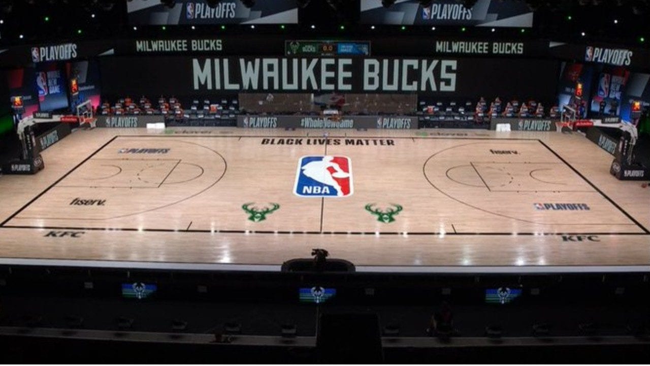 Jugadores de la NBA boicotean partidos en protesta por violencia racial