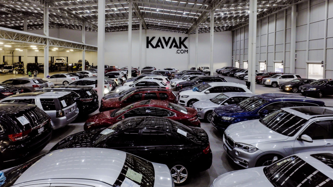 Kavak cierra tiendas en Perú y Colombia; se reenfocará en México