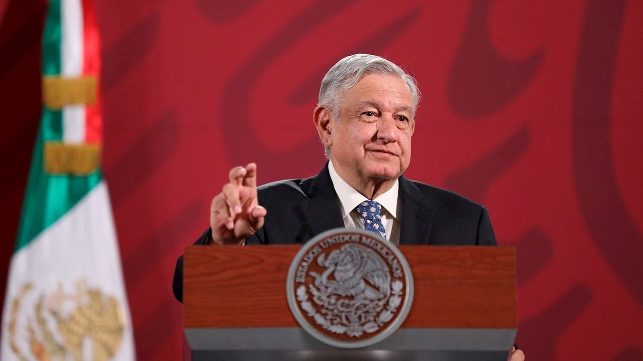 López Obrador ordena investigar si un soldado remató a un delincuente herido