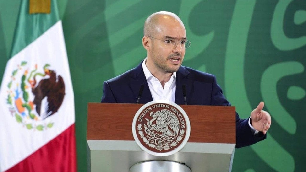 David León acudirá a FGR para aclarar videos de entrega de dinero a Morena