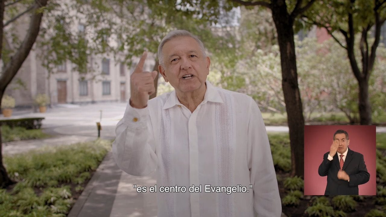INE veta spot de AMLO por hablar del papa y el evangelio