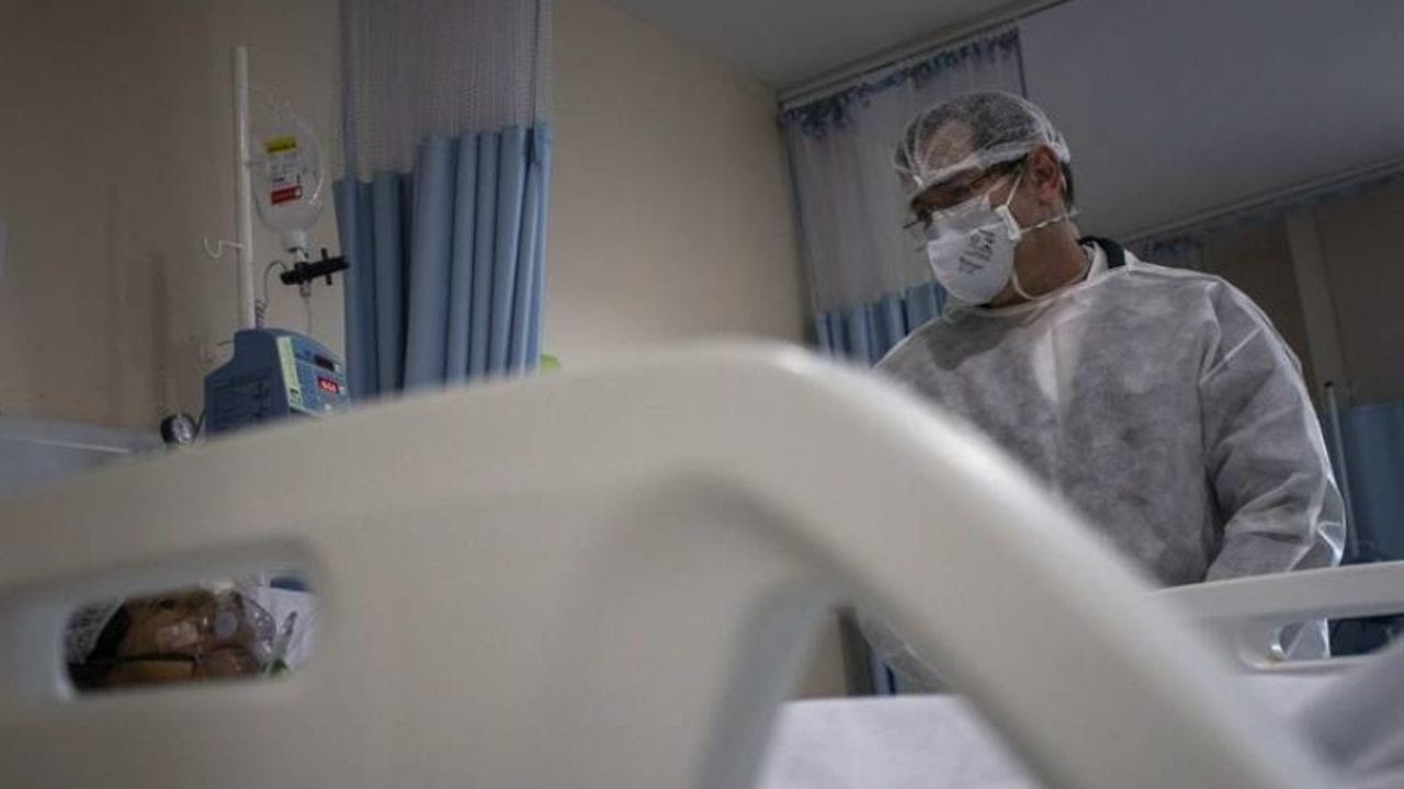 Hospitales privados para Covid-19 ya están saturados en CDMX: Axa
