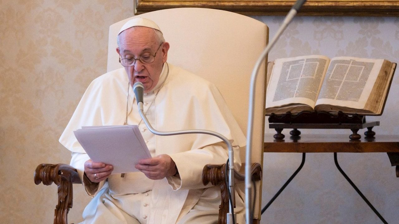 Papa Francisco lamenta que productores de alimentos padezcan escasez