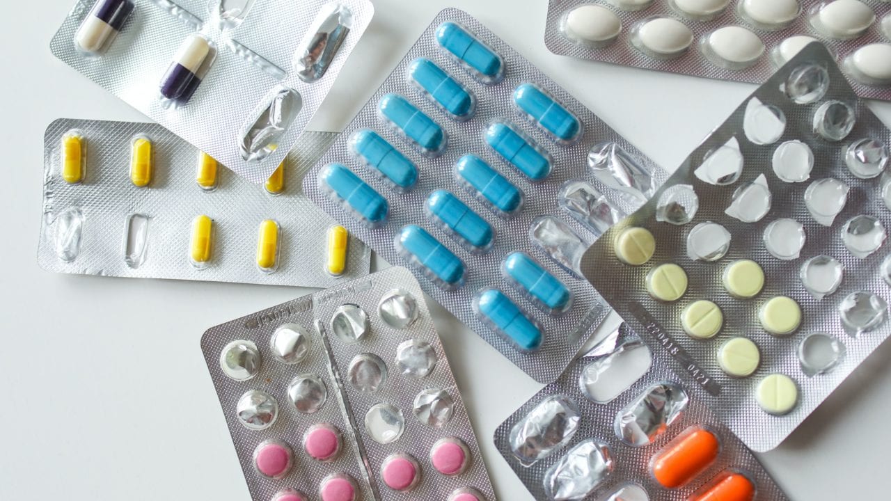 IMSS firma acuerdo con la OPS para tener acceso a vacunas y medicamentos más baratos