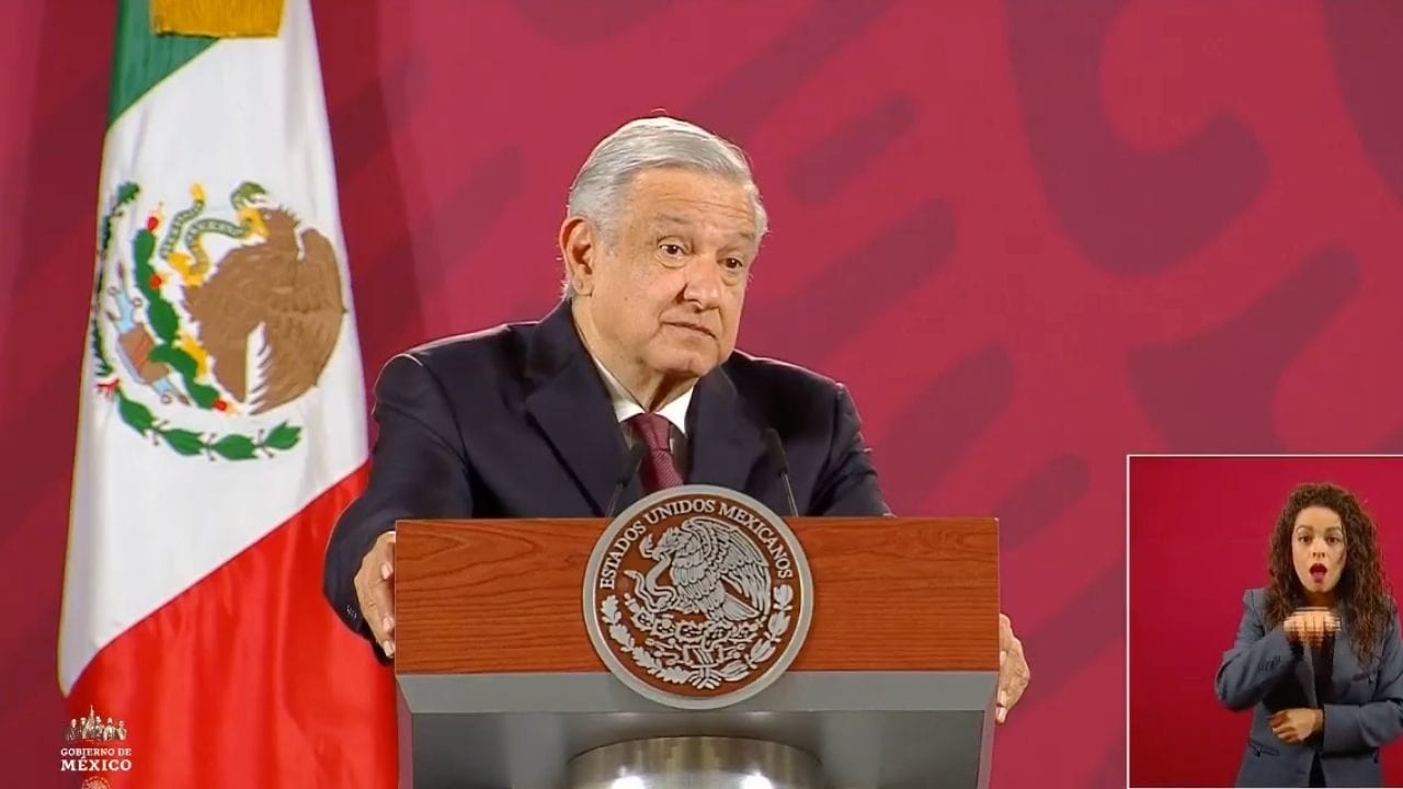 AMLO se desmarca de Morena: ‘no soy el jefe del partido’