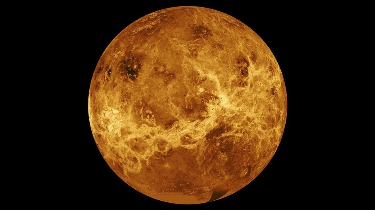 Encuentran indicios de posible vida en Venus