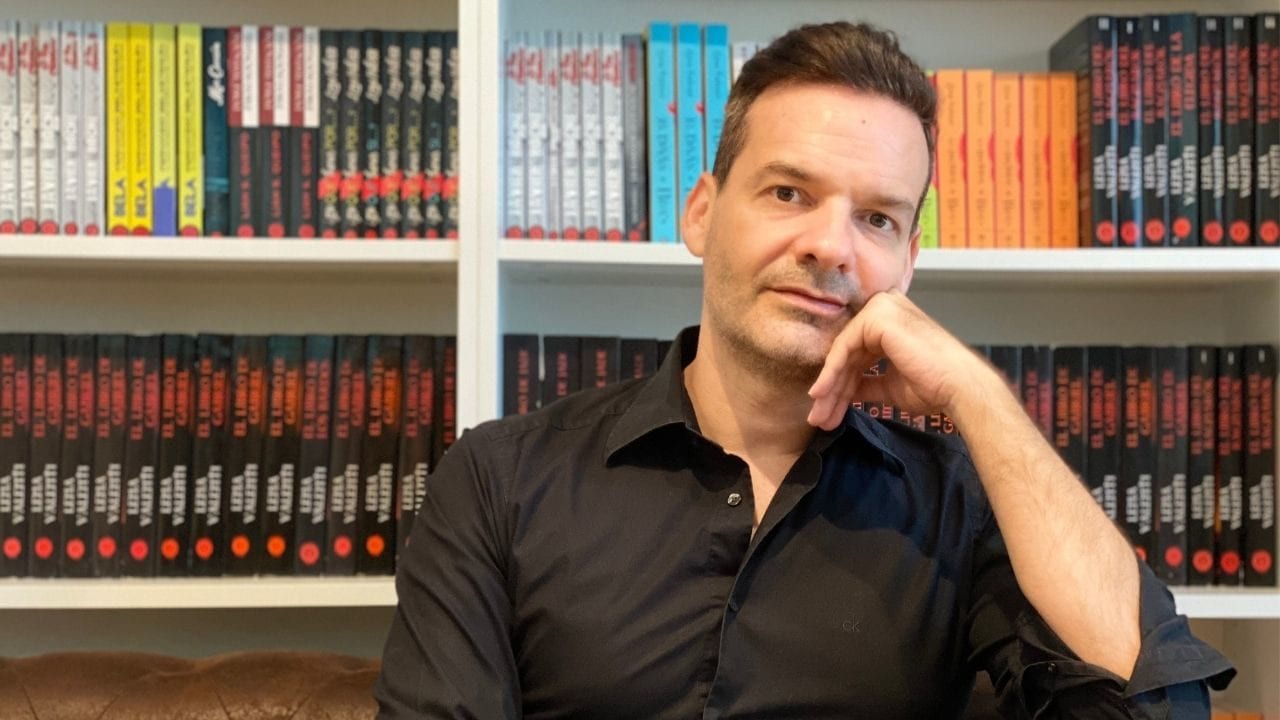Publicar un libro te ayudará a dejar de ser un emprendedor invisible: Emprenbooks