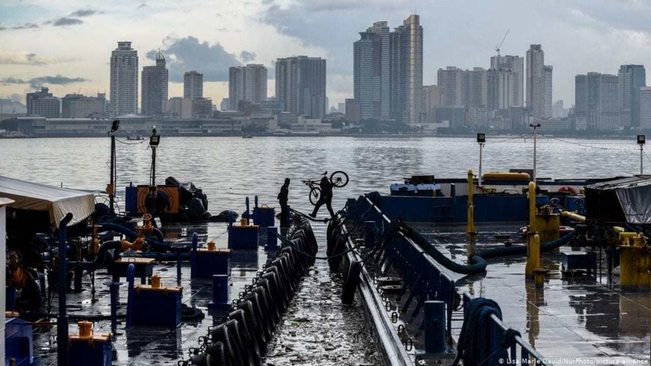 La cuarentena en Manila, la más larga del mundo, se prolonga otro mes