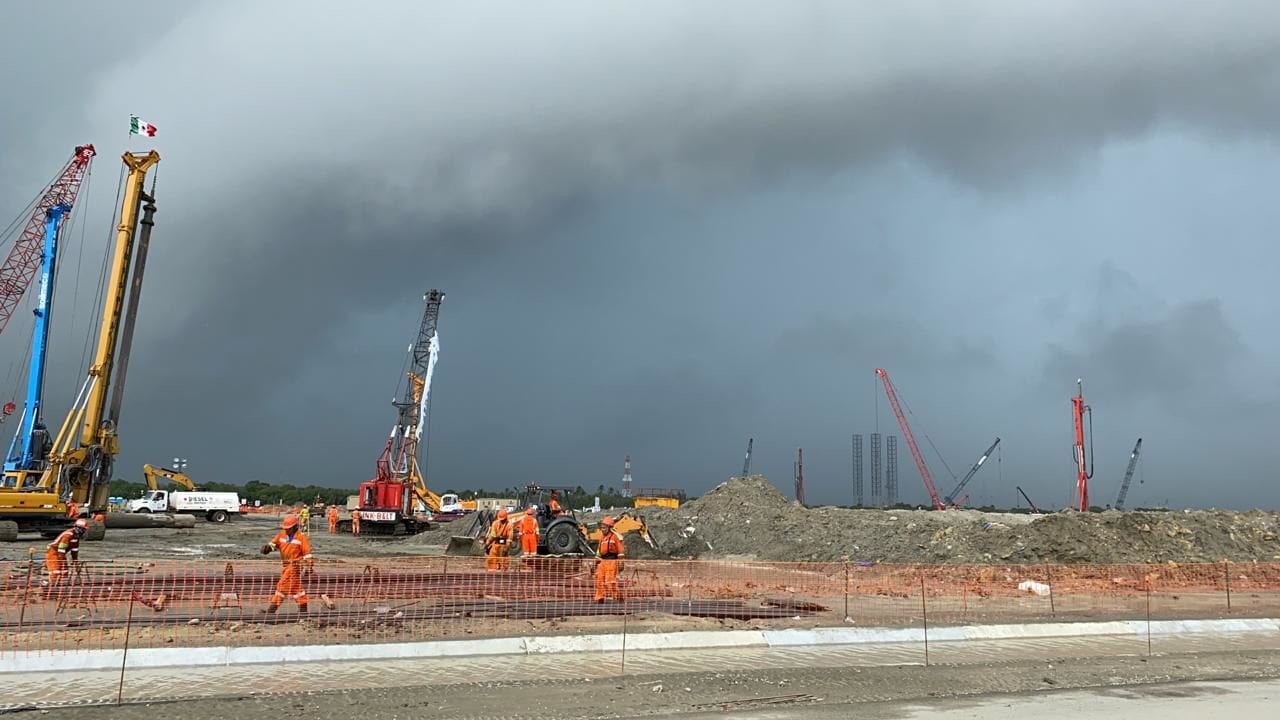 Sener niega inundación en obras de la refinería de Dos Bocas