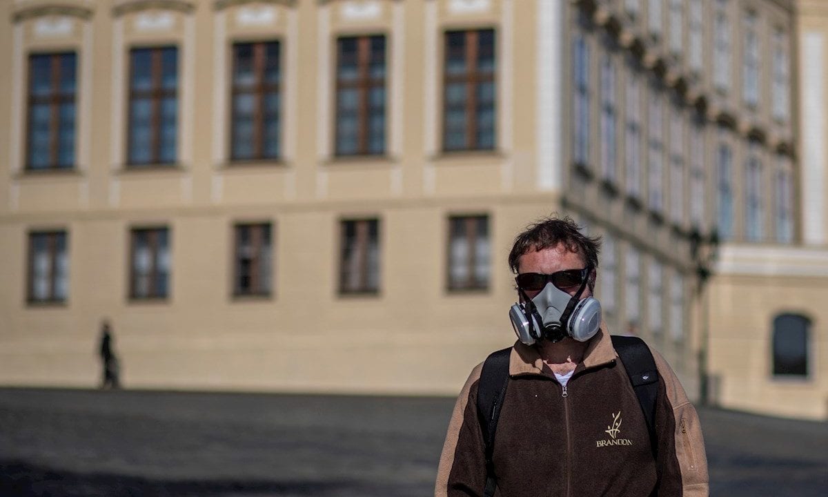 Ministro de Sanidad de República Checa renuncia por críticas en manejo de pandemia