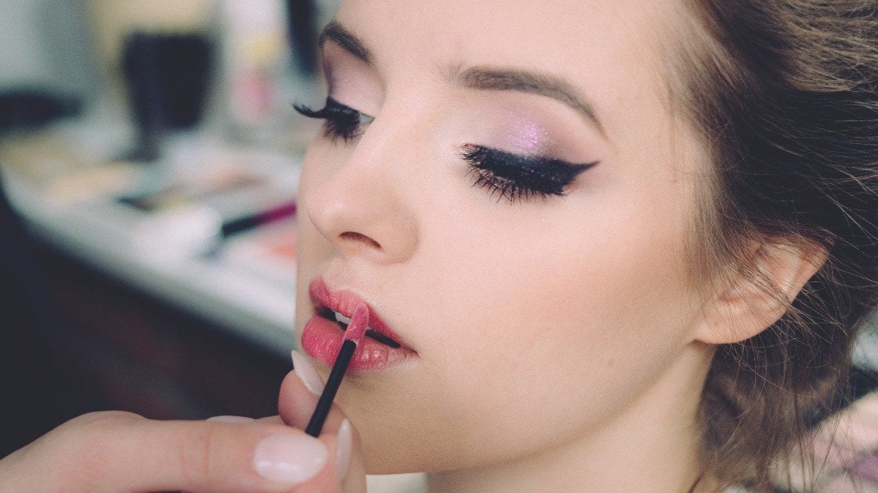 La industria de los cosméticos y belleza busca crecer sus ventas en línea