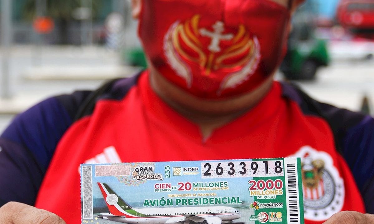 Claves, burlas y críticas del sorteo del avión presidencial