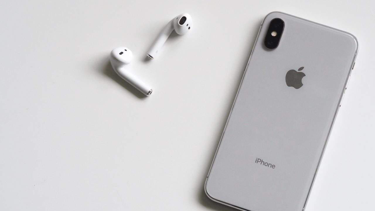 La UE acusa a Apple de violar competencia en mercado de música
